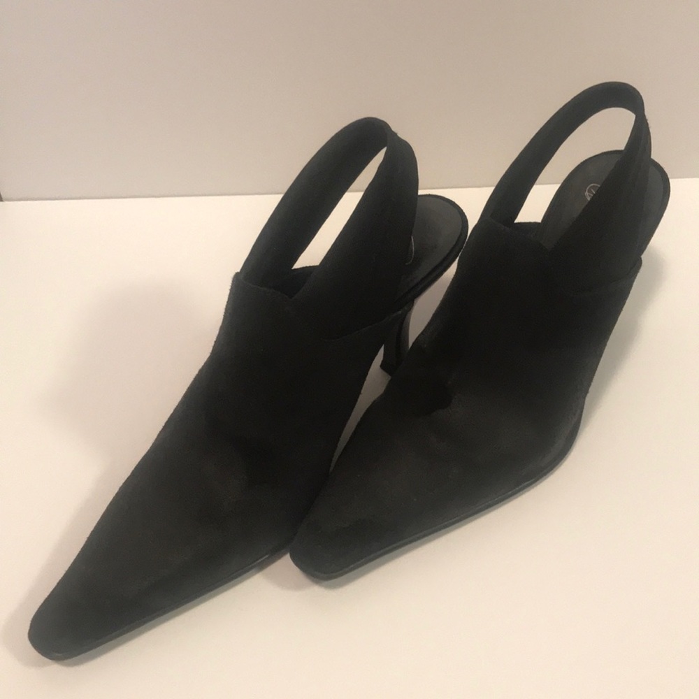 Donald J Pliner distressed nubuck pointed toe